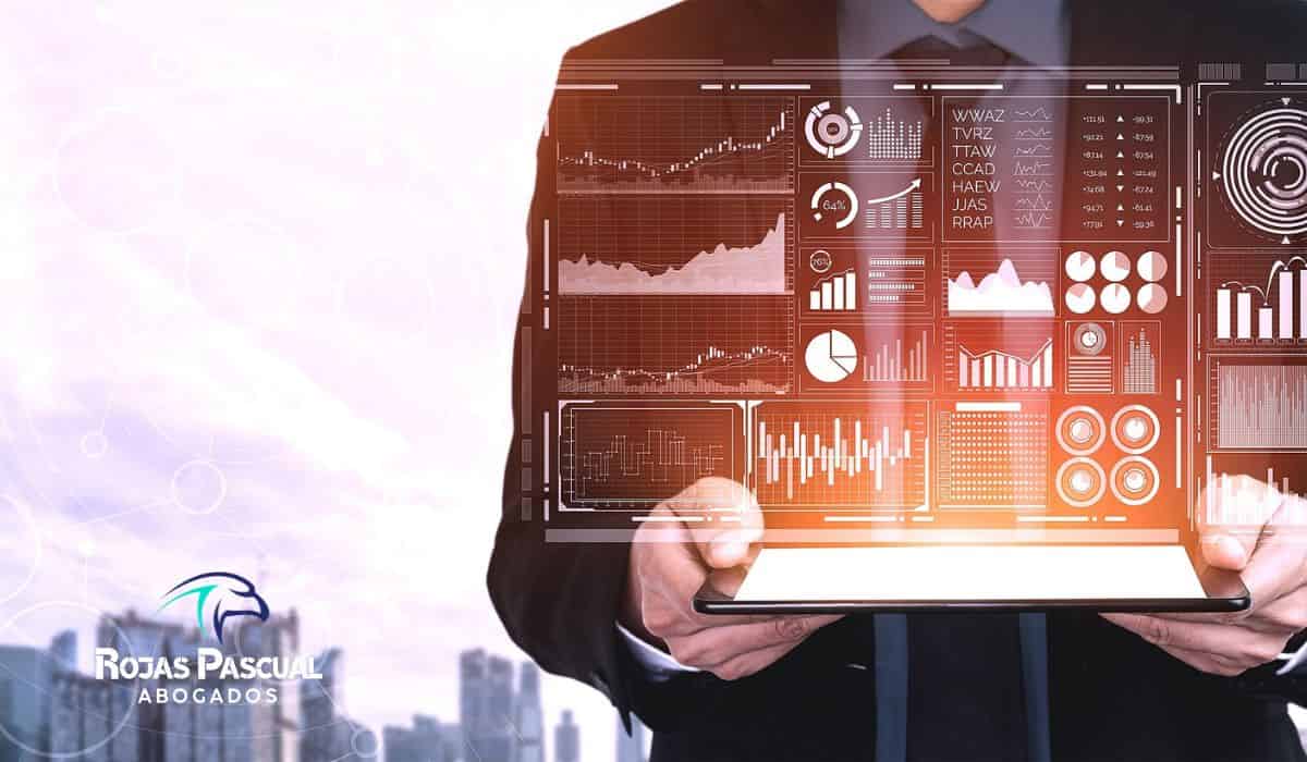 Flujo de gobernanza corporativa multisig donde un agente de IA propone una transacción que requiere firmas criptográficas humanas para su ejecución segura.